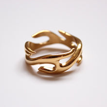 Laden Sie das Bild in den Galerie-Viewer, Flame Ring | Akoyama