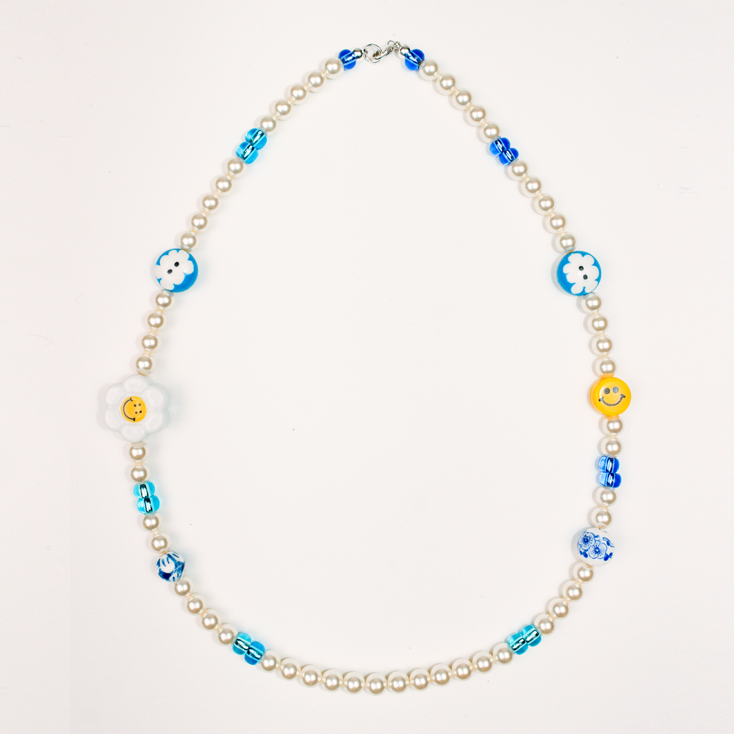 Daisy Blue Necklace | Akoyama